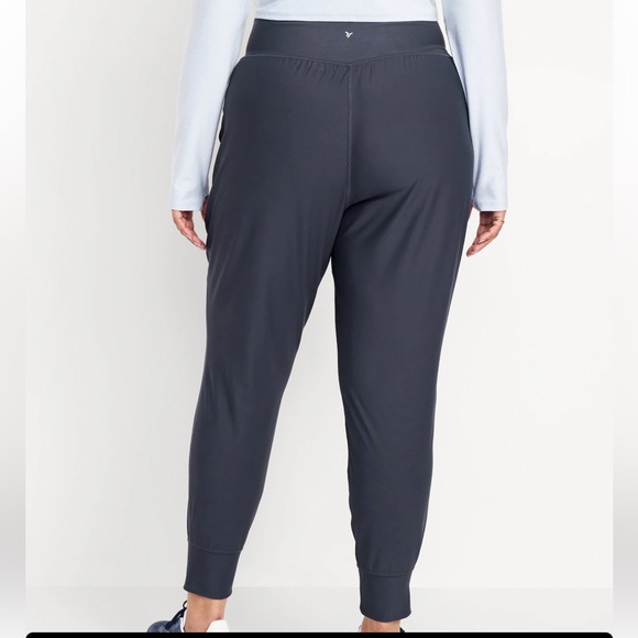Old Navy Joggers - Picture 3 of 11
